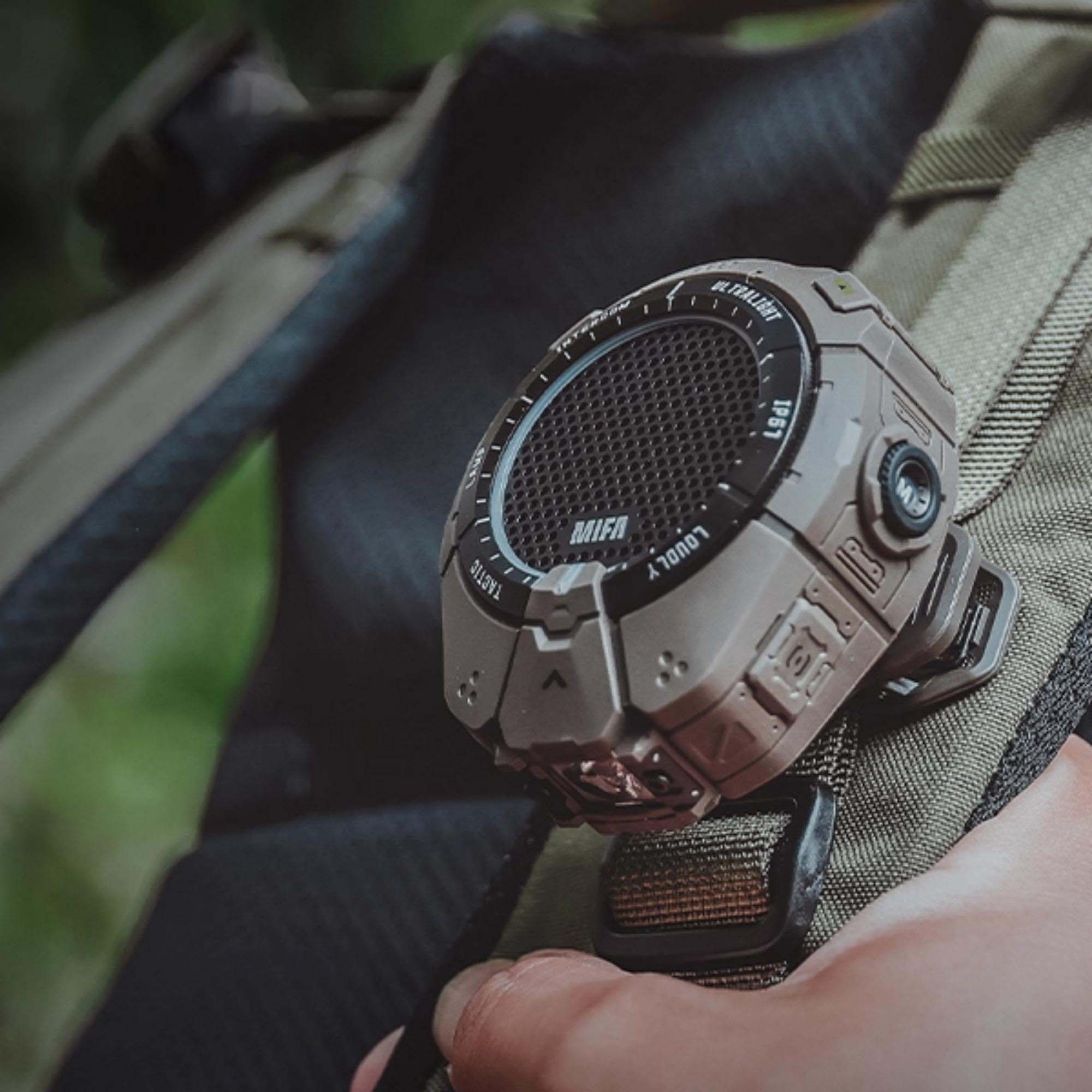 Portable Outdoor Walkie Talkie & Mini Speaker