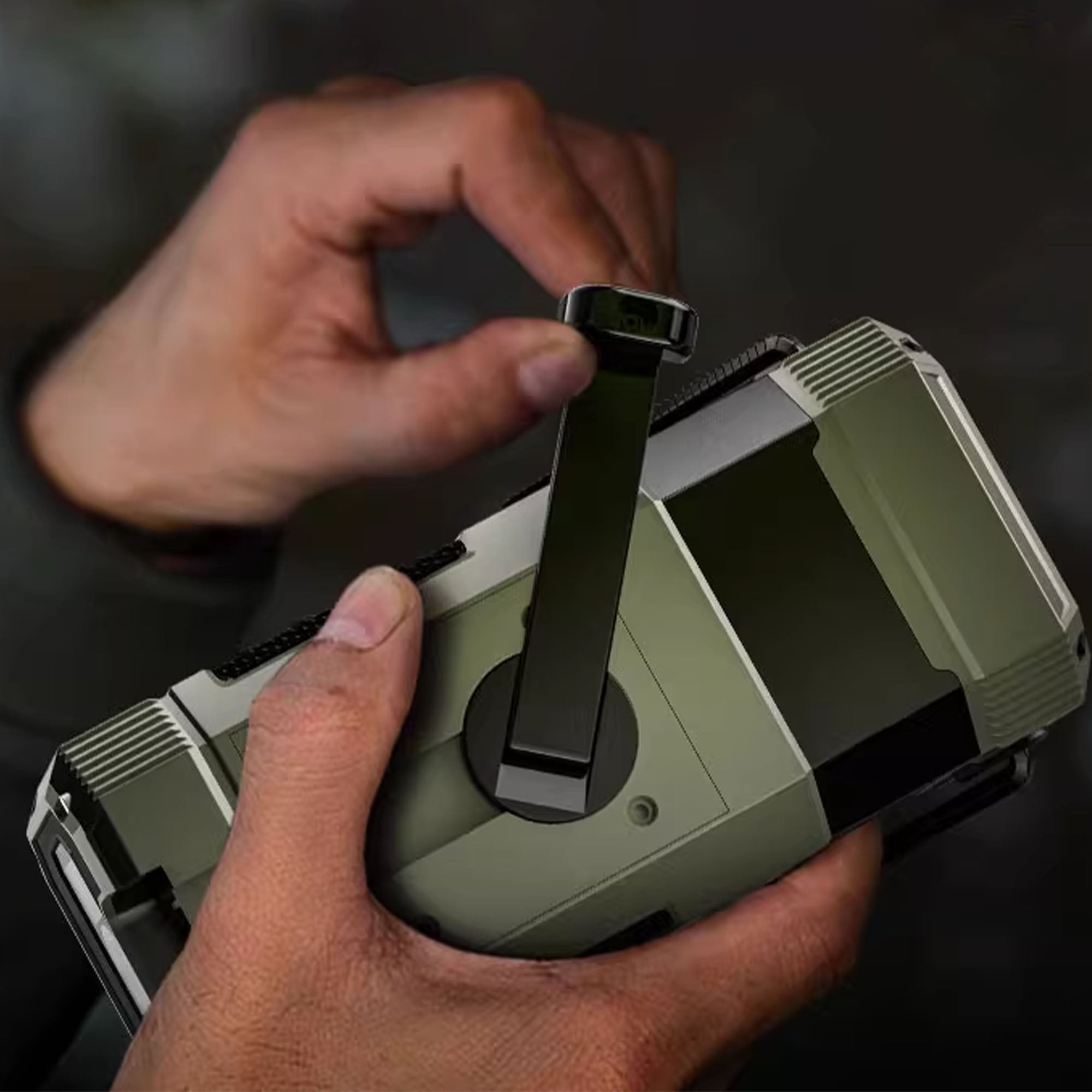 Solar Hand-Crank Emergency Radio Flashlight Power Bank