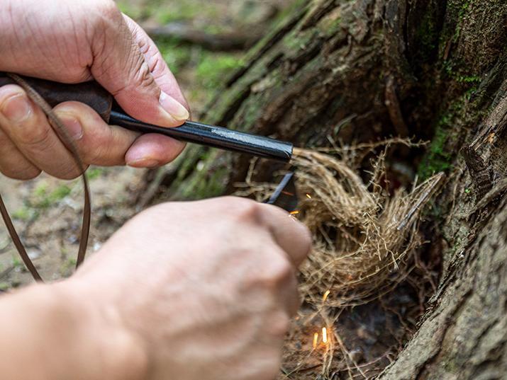 Outdoor Fire-Starting Magnesium Rod