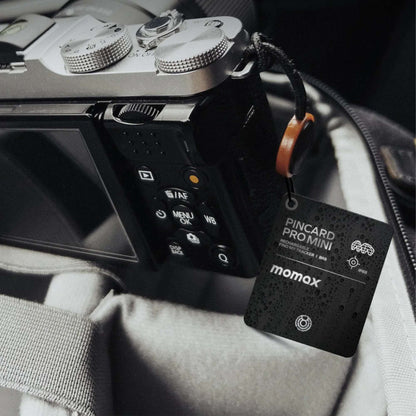 Card-Style Wireless Charging Tracker GPS