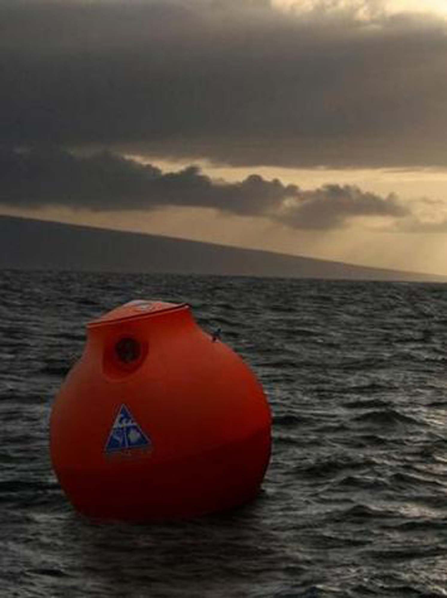 Floating Survival Capsule