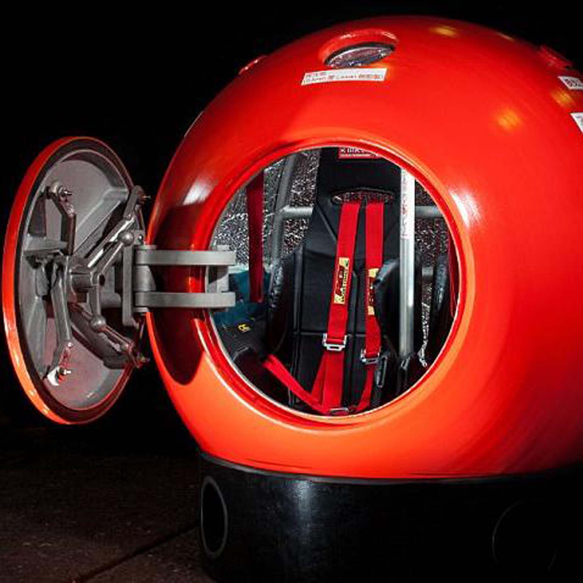 Floating Survival Capsule