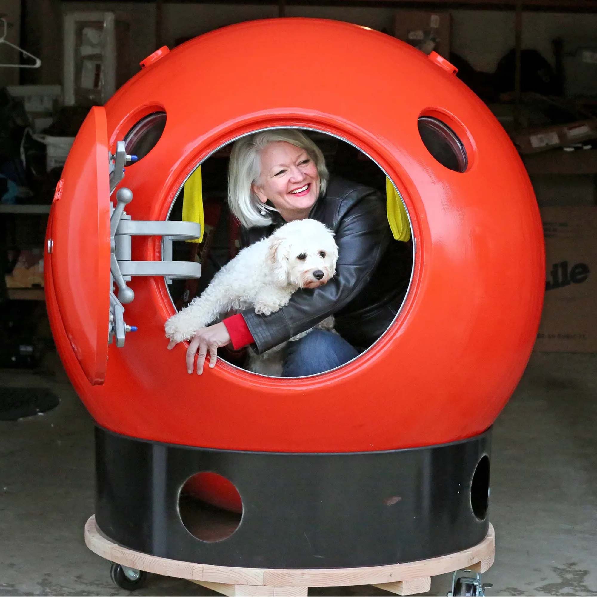 Floating Survival Capsule