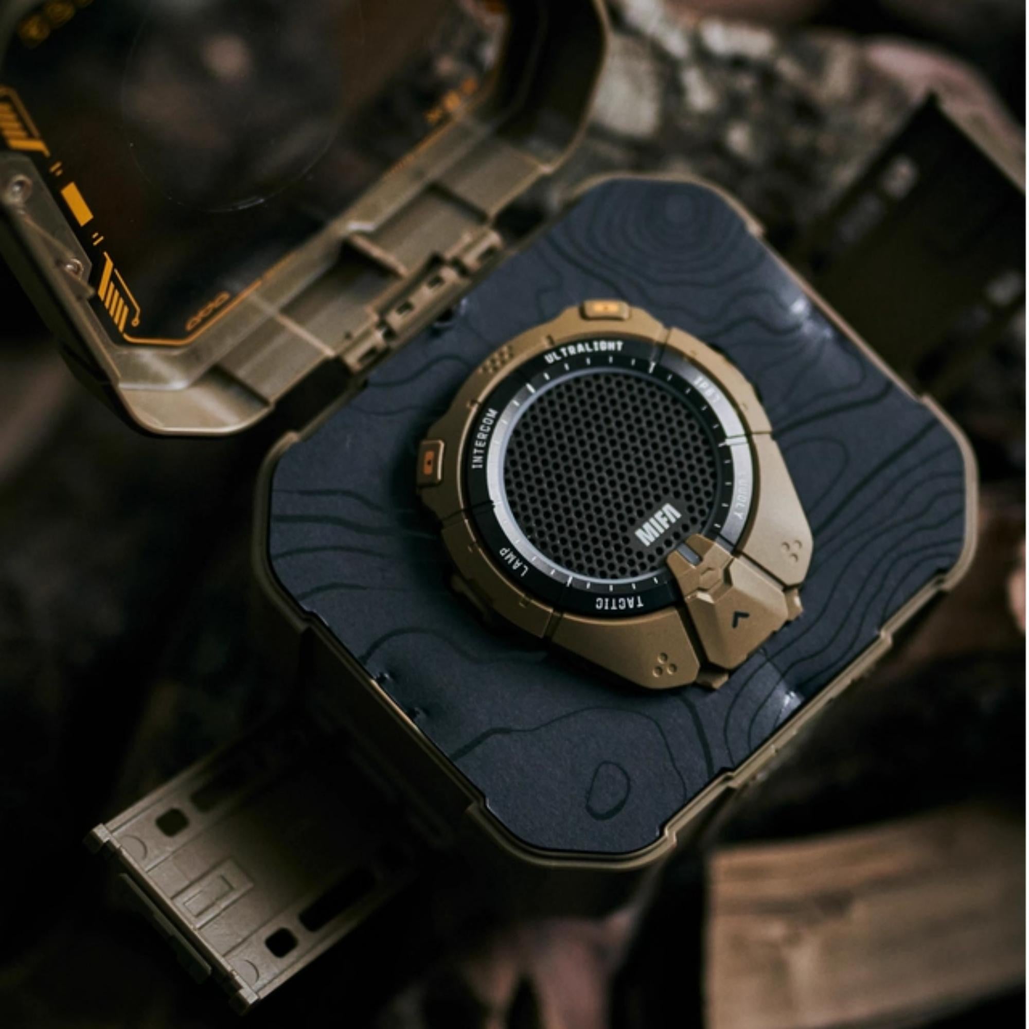 Portable Outdoor Walkie Talkie & Mini Speaker