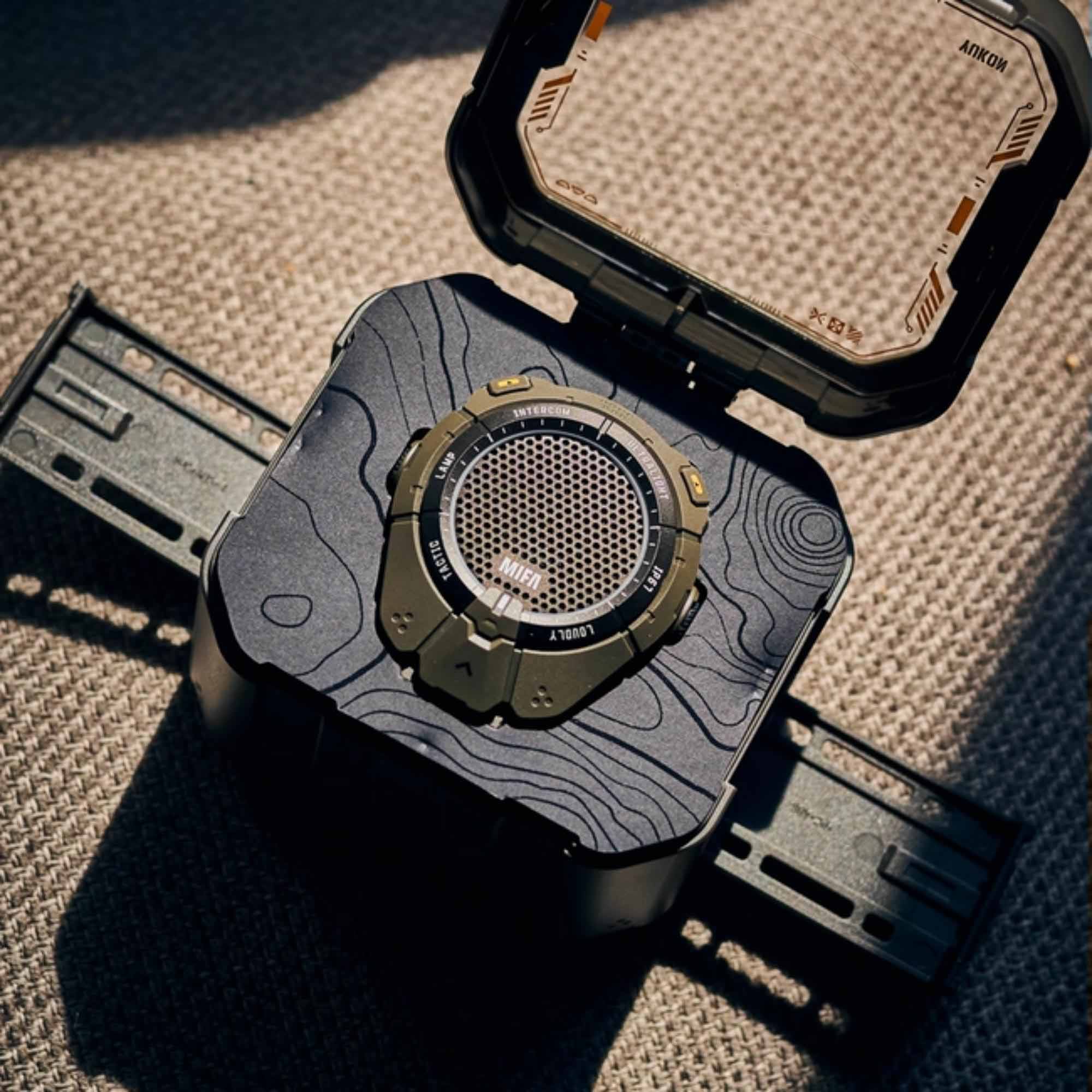 Portable Outdoor Walkie Talkie & Mini Speaker